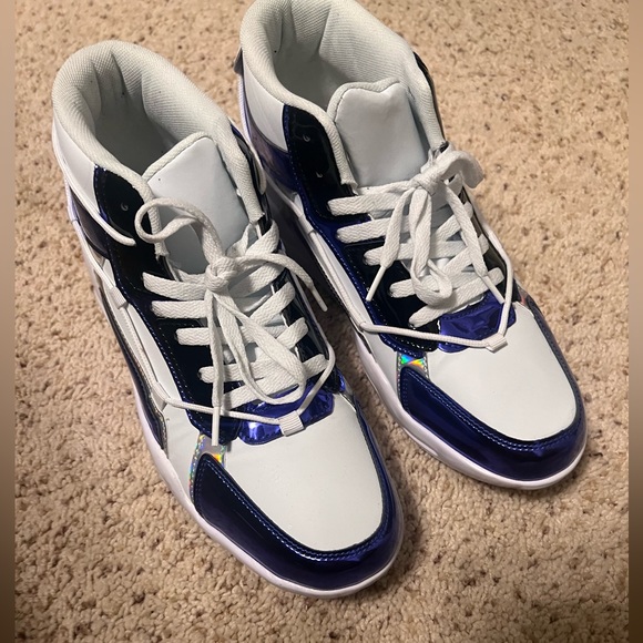 White sneakers with Metallic blue and silver trim - Picture 2 of 8